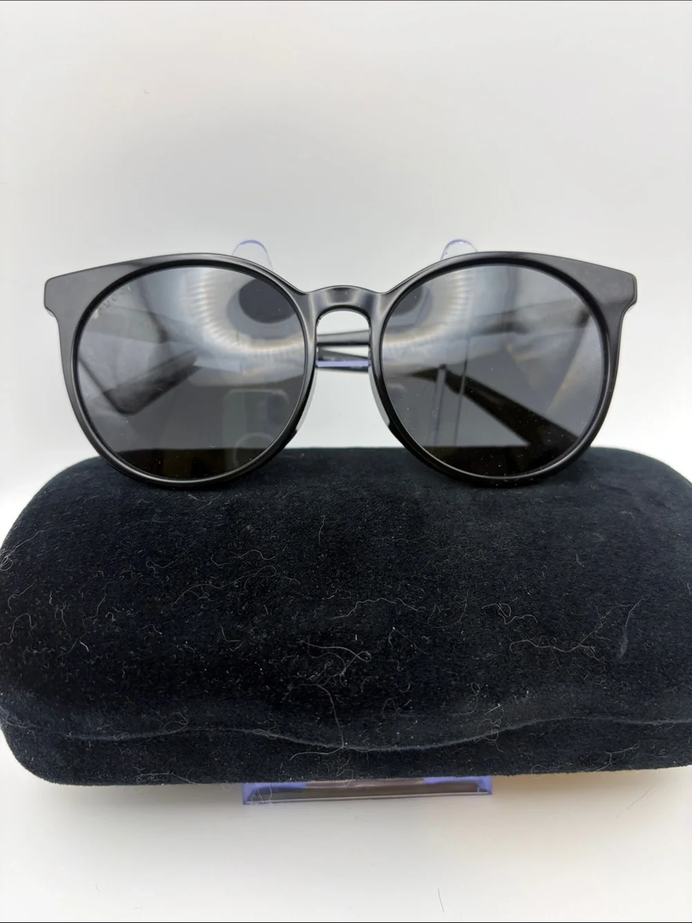 NEW Gucci  Black Round-Edge Sleek Sunglasses - Picture 10 of 10